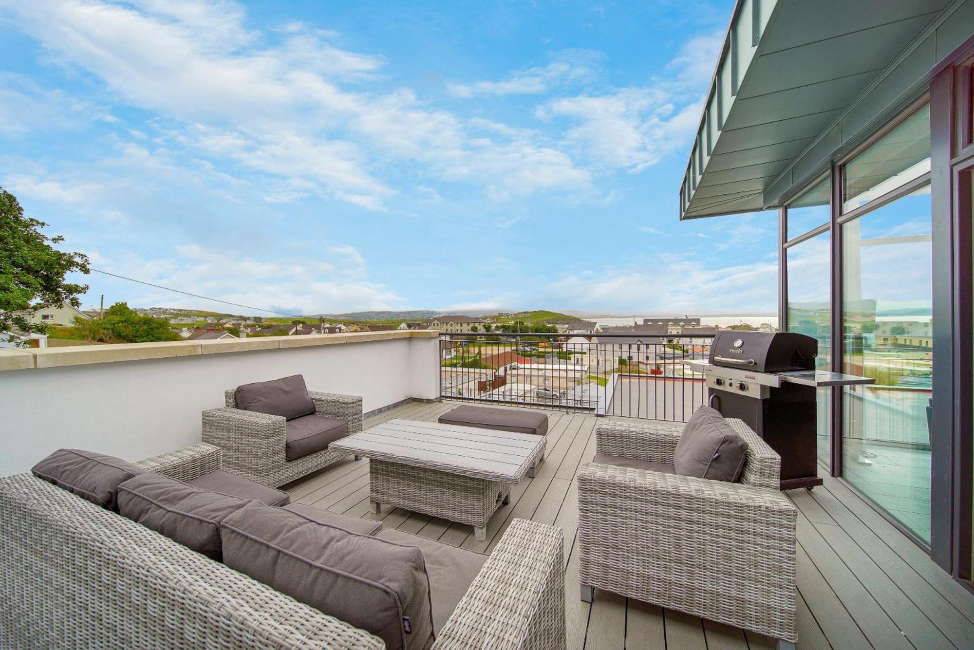 Bayview Luxury 4 Bedroom Penthouse Даунингс Екстериор снимка